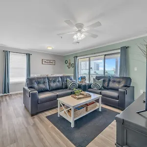  Apartment Bella-quiet 3br-3 Min Walk To The